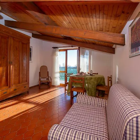 아파트 Sleeps 4 *