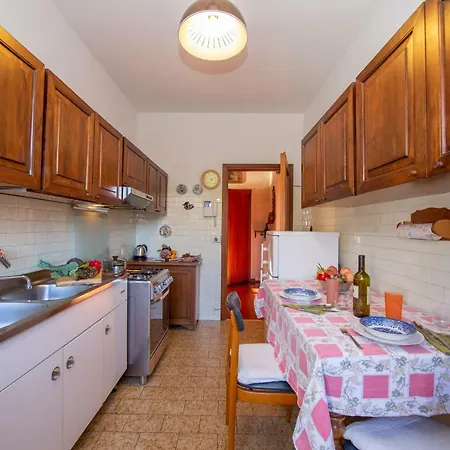 Appartamento Sleeps 4 *