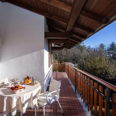 Sleeps 4 아파트 Arizzano